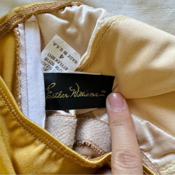 Esther Williams bathing suit - Picture 4 of 4